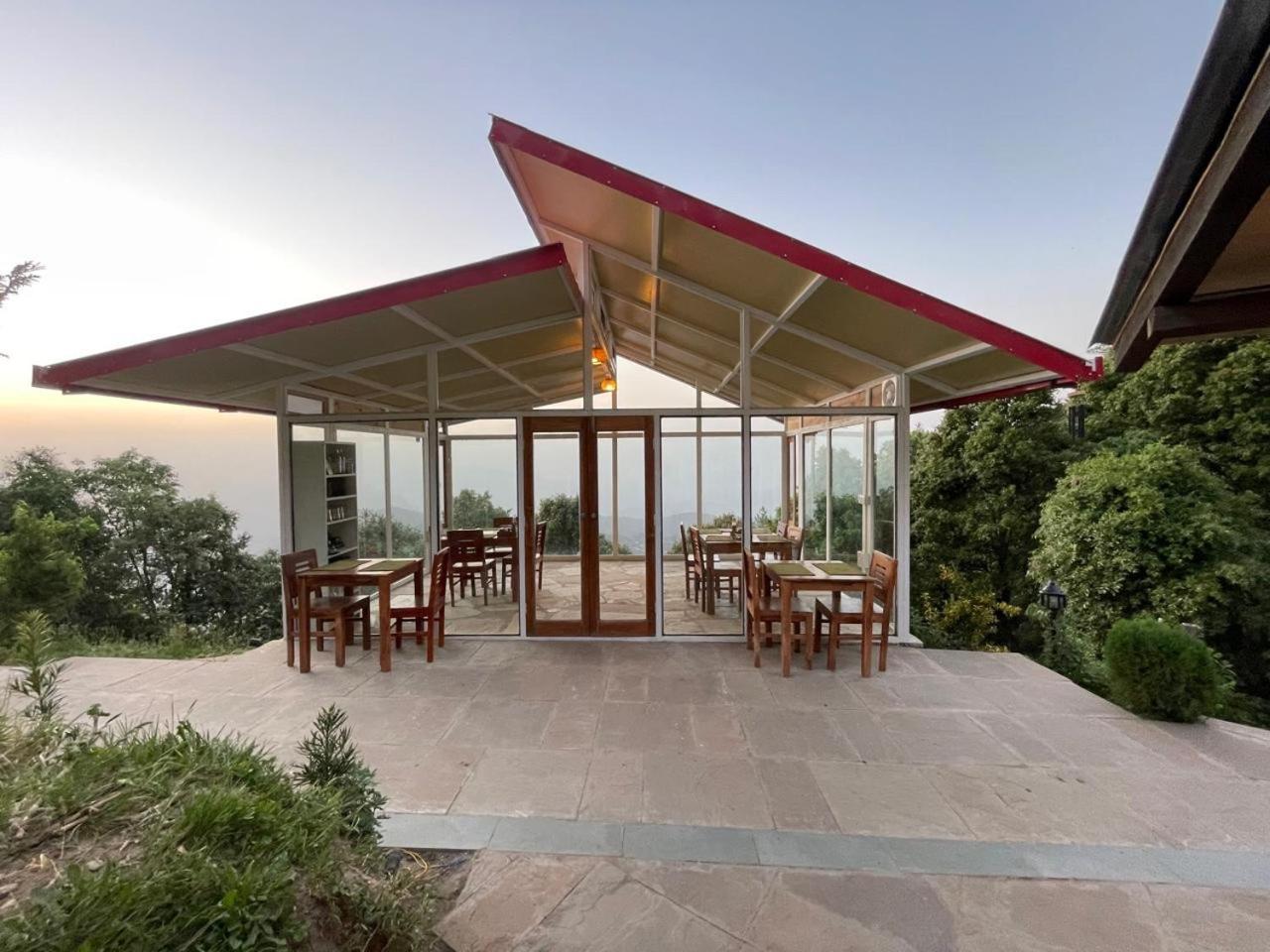 מלון מוקטשוואר Shivaya Since 1953 מראה חיצוני תמונה